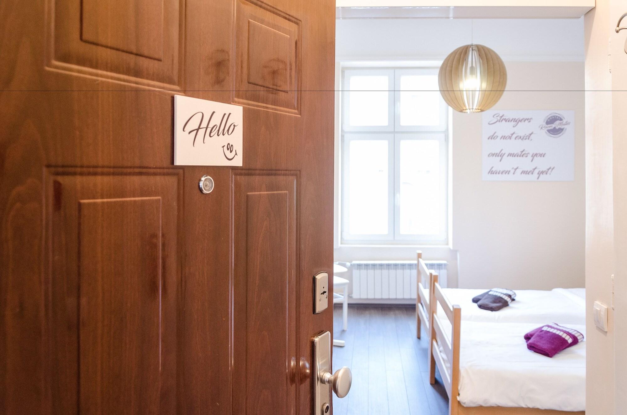 Roommates Hostel Белград Экстерьер фото