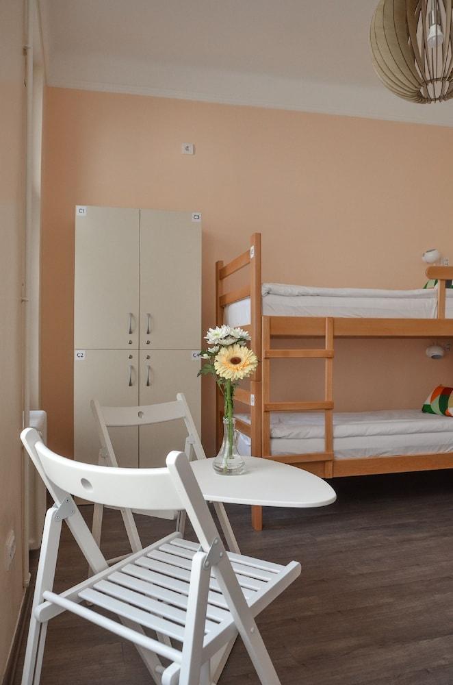 Roommates Hostel Белград Экстерьер фото