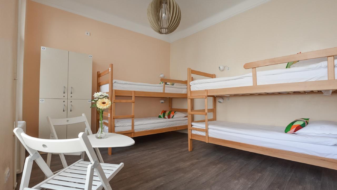 Roommates Hostel Белград Экстерьер фото