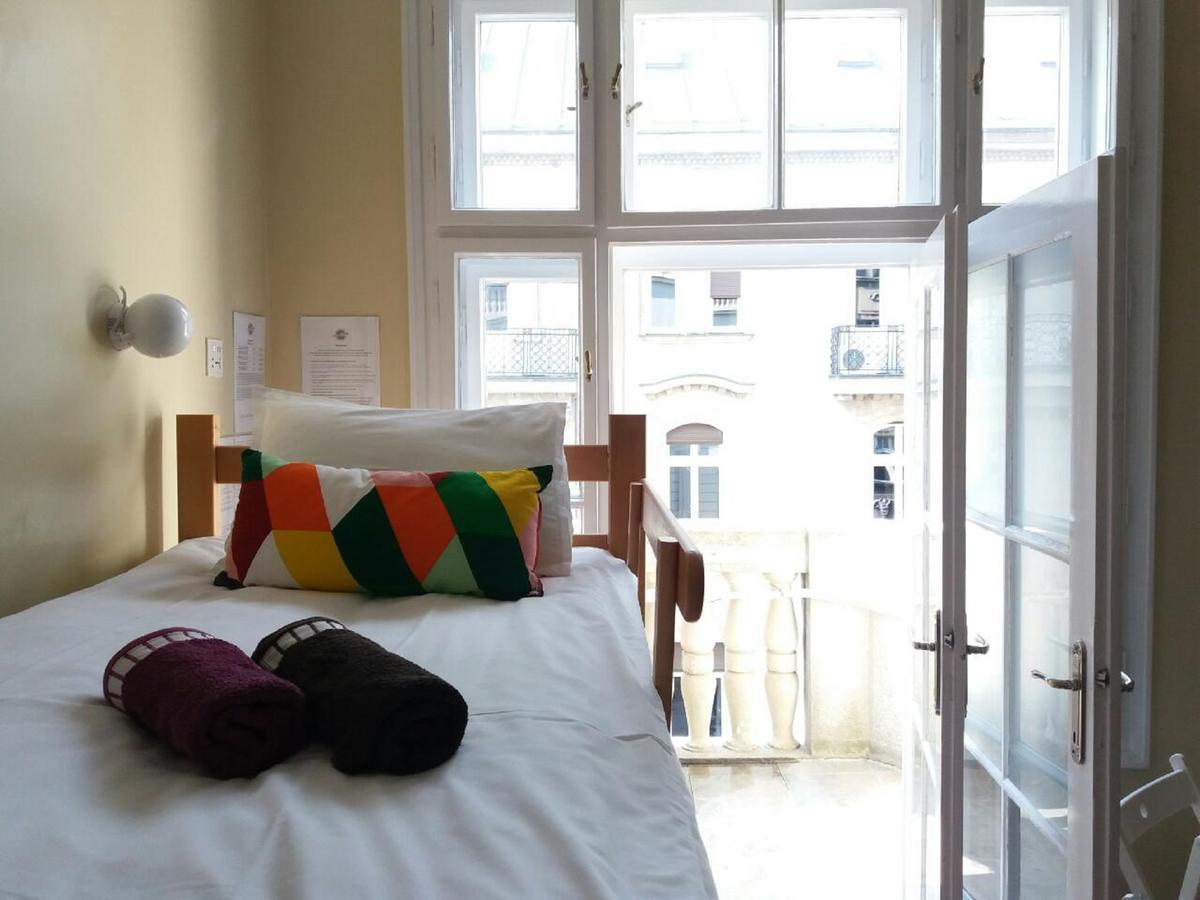 Roommates Hostel Белград Экстерьер фото